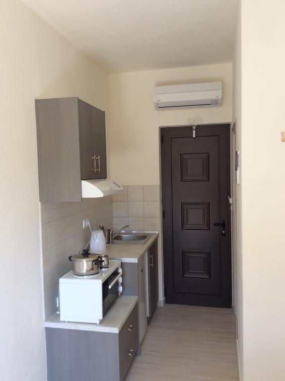 Elena Rooms Плакиас Номер фото